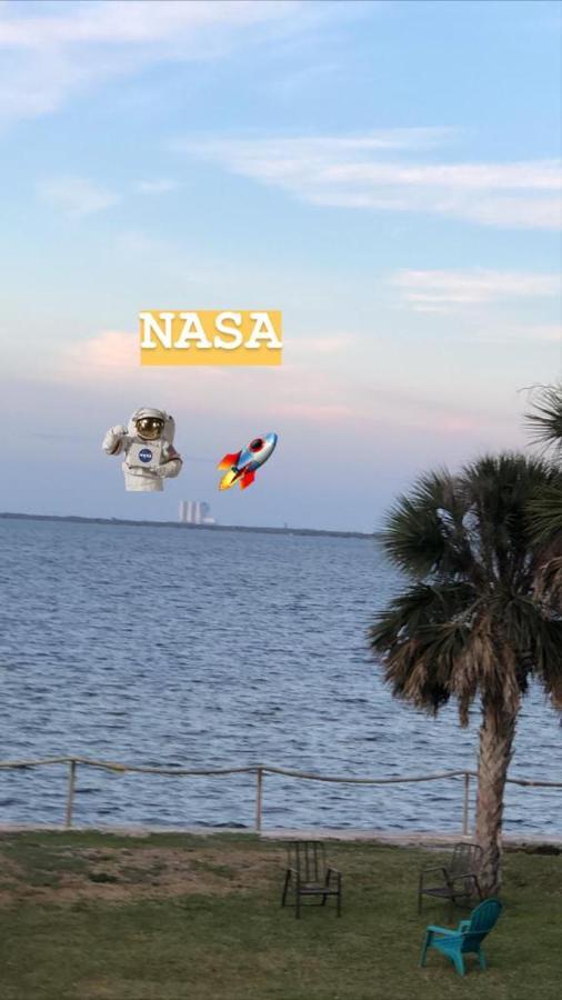 Nasa Waterfront Dolphin Suite Titusville Extérieur photo